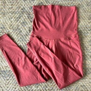 Beyond Yoga Maternity Leggings Medium in Dusty Rose Beyond The Bump